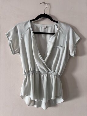 Wilfred Women’s Light Sage Surplice Peplum Top